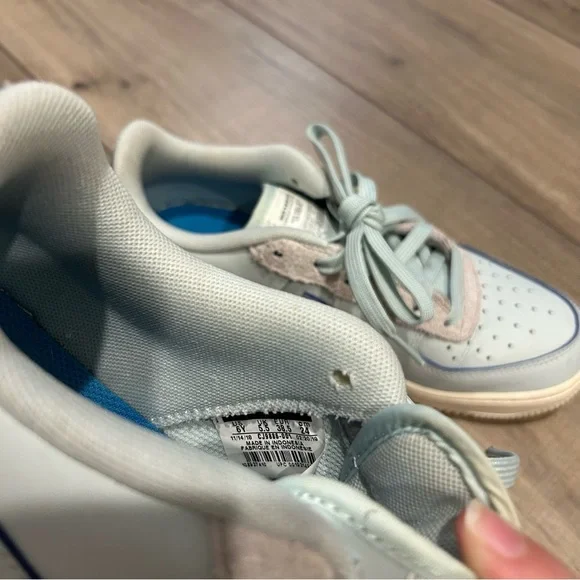 Nike Air Force 1 Low GS Moss Point Devin Booker CJ9886001 Sneaker Shoes 6Y W7.5 - Picture 11 of 12